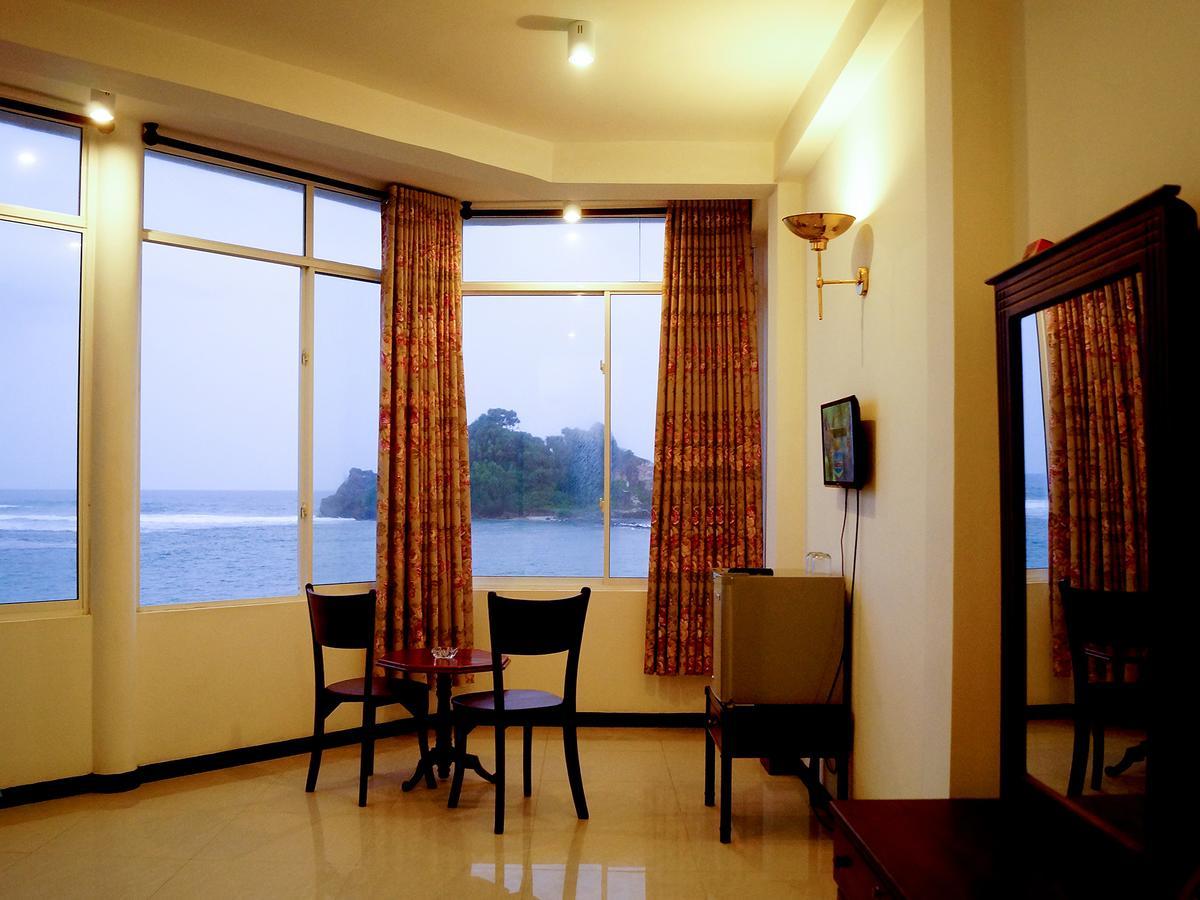 Sayurima Beach Hotel 아항가마 객실 사진