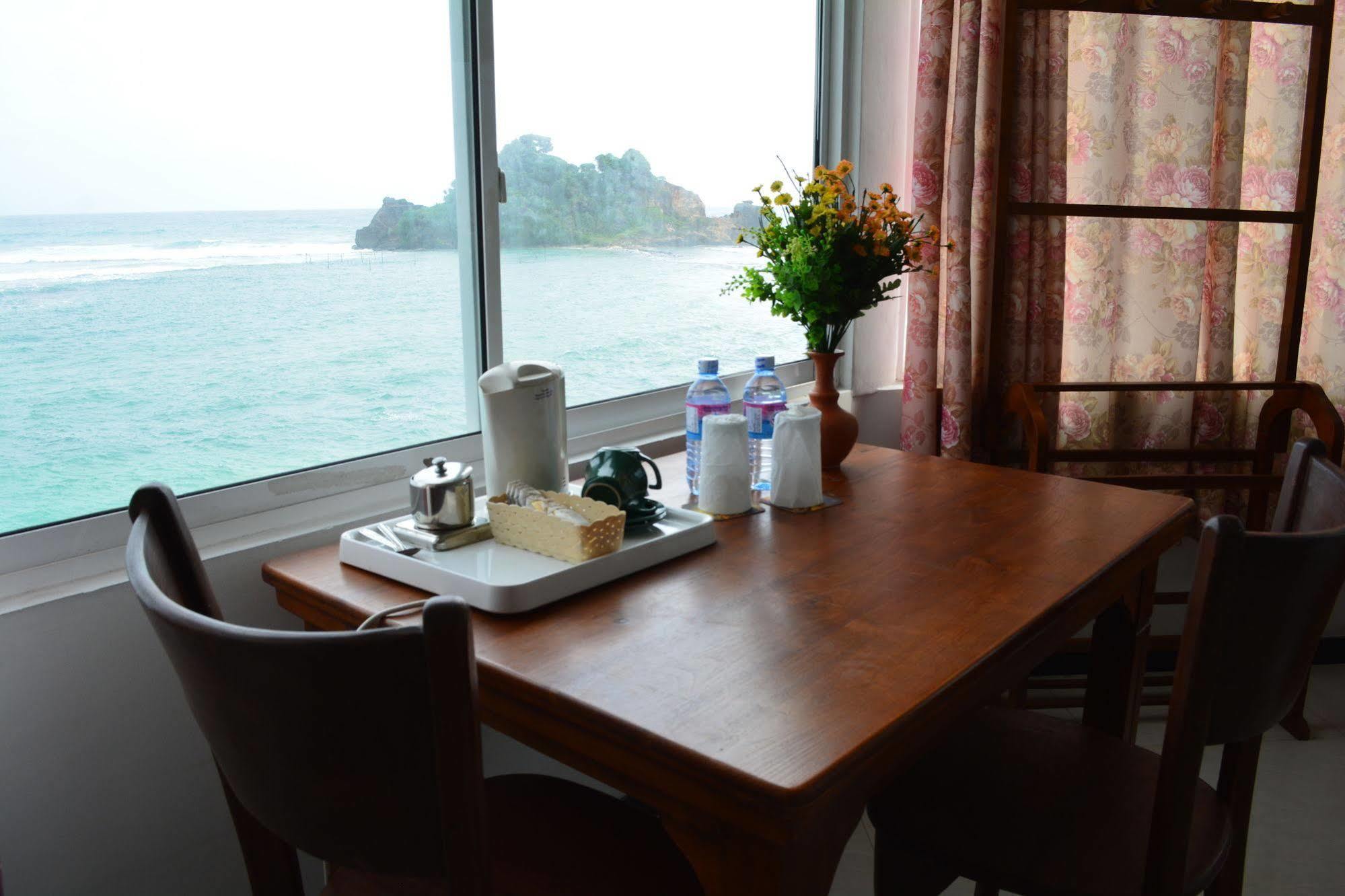 Sayurima Beach Hotel 아항가마 외부 사진